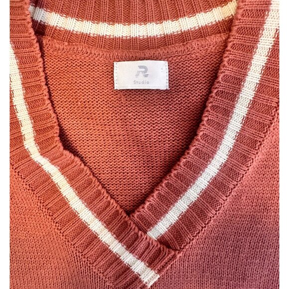 R Studio Rust Sleeveless V-Neck Sweater Vest Size L/XL - Picture 4 of 5